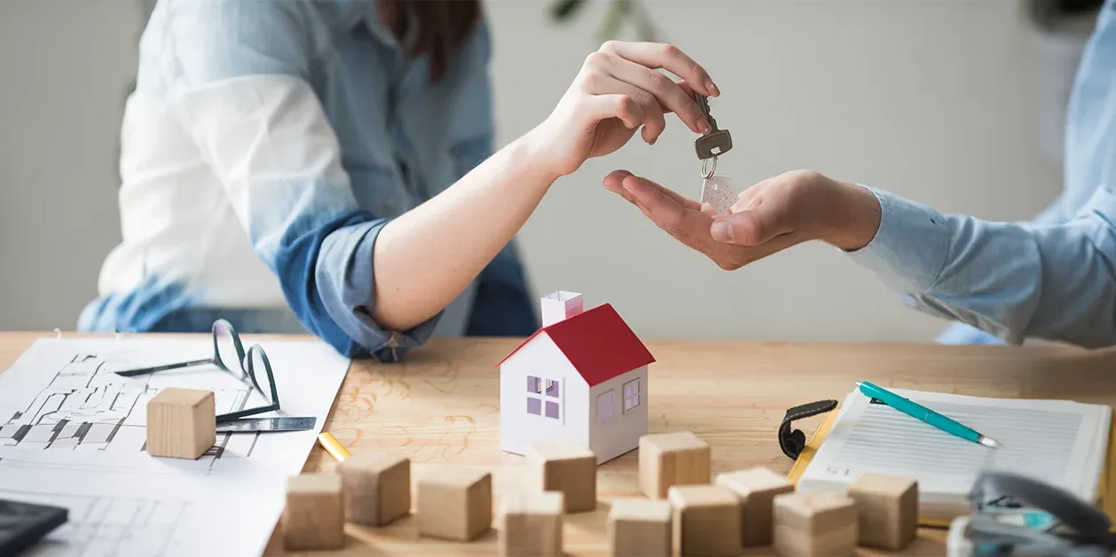How to Choose the Right Property in Noida: A Complete Homebuyer’s Guide
